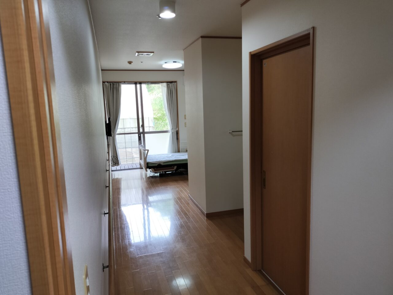 居室入り口から